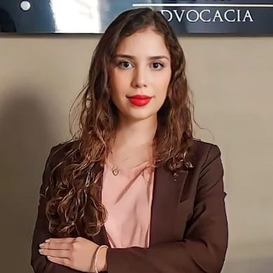 Busto da advogada Caroline Zecchi
